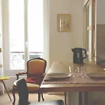 47M2 Calme Au Coeur De Paris